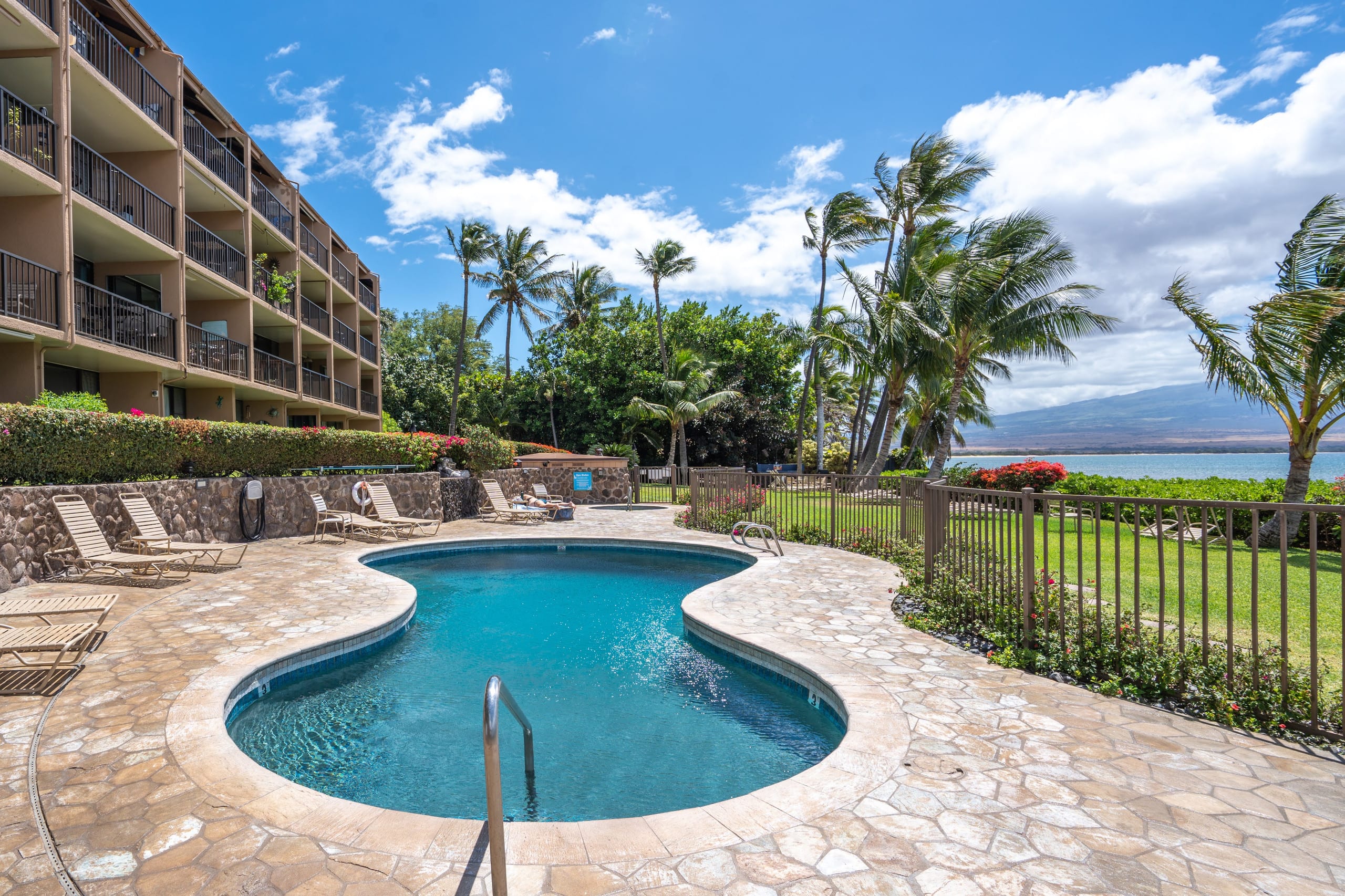 Condo in Wailuku · ★4.76 · 3 bedrooms · 4 beds · 2 baths - Image 51