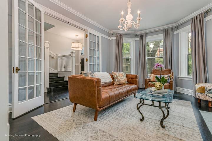 Wrigleyville Single Family gallery image 2