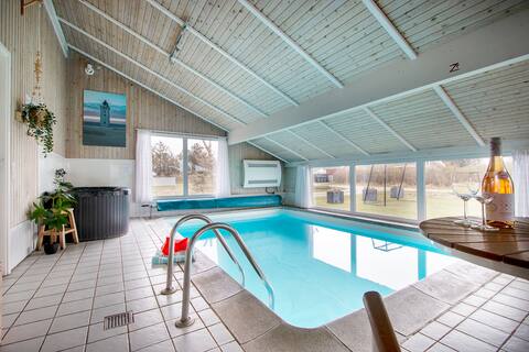 Family-friendly house with pool close to Lønstrup