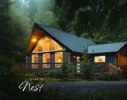 Forest Escape by Stay in Nest - SPA/Mt Rainier NP