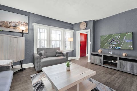 Elegant Countryside 4BR House Near Lake | Sleeps 8