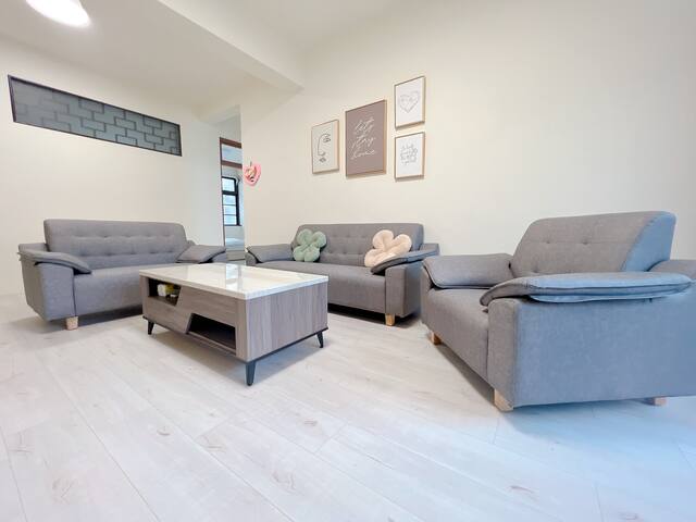 Spacious Well-Furnished 忠孝復興#Br4#東區商圈 gallery image 2