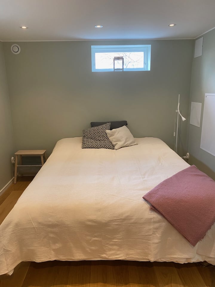 საძინებელი 1