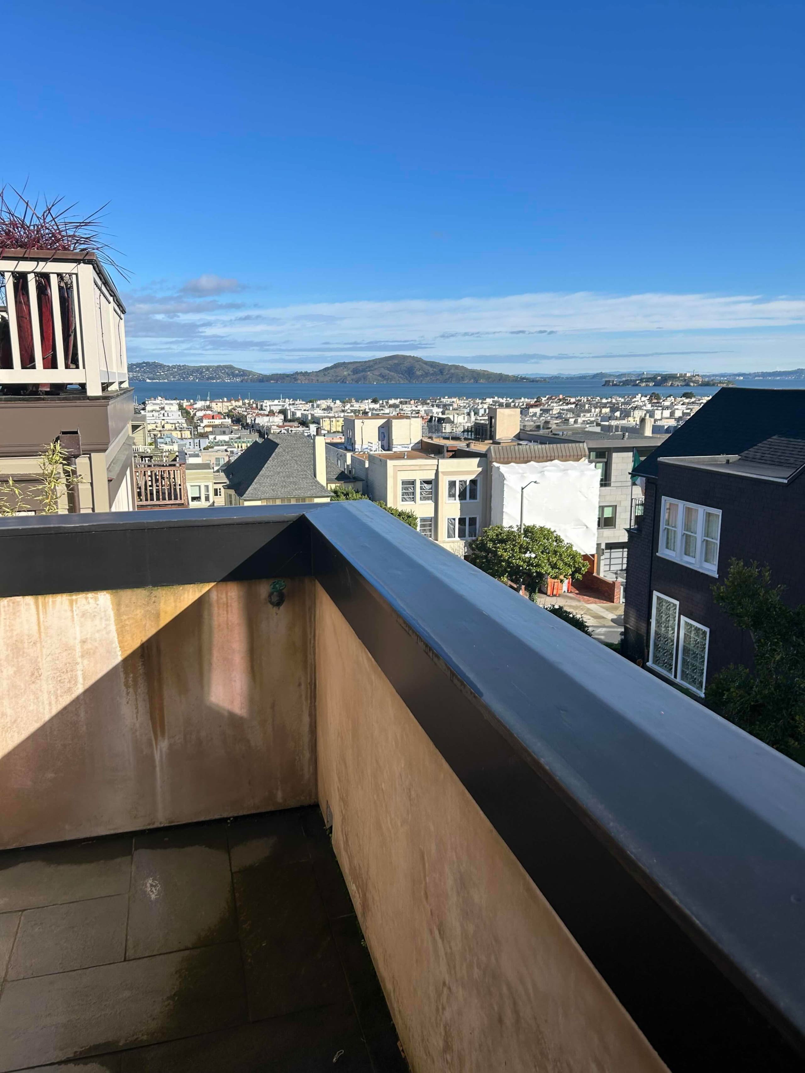Home in San Francisco · ★5.0 · 5 bedrooms · 5 beds · 4.5 baths - Image 21
