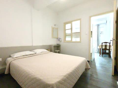 Standard 4 Persons Studio 30m from Perissa Beach