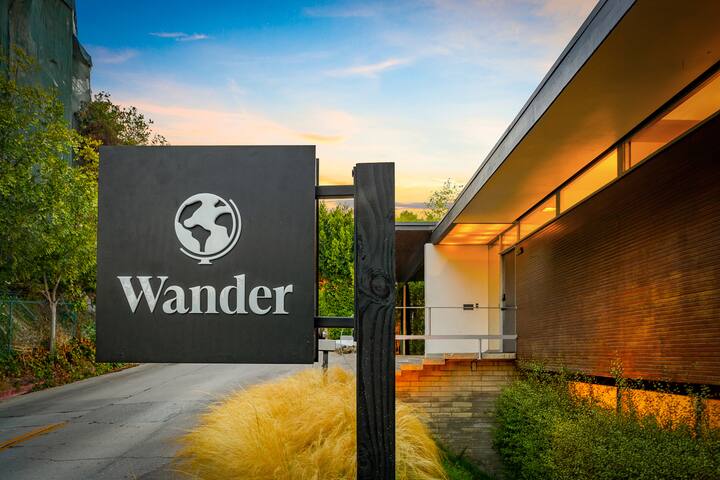 Lew House by Richard Neutra | Hollywood Hills gallery image 5