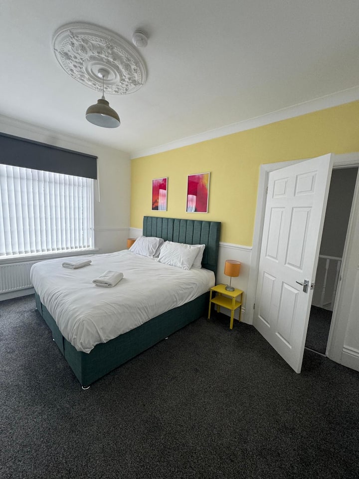 Comfortable 3br Retreat | 8% Weekly Save - Gateshead