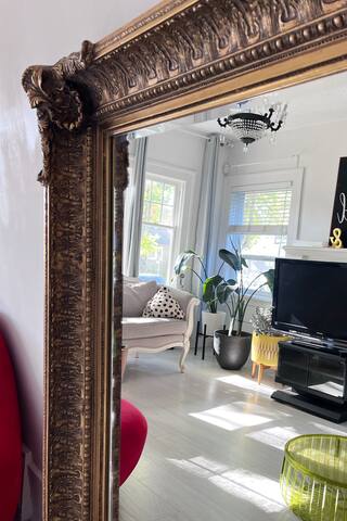 Modern Comfort Home, Kitsilano Vancouver. gallery image 4