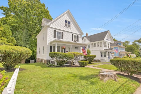 Charming New England Home in West Hartford Center
