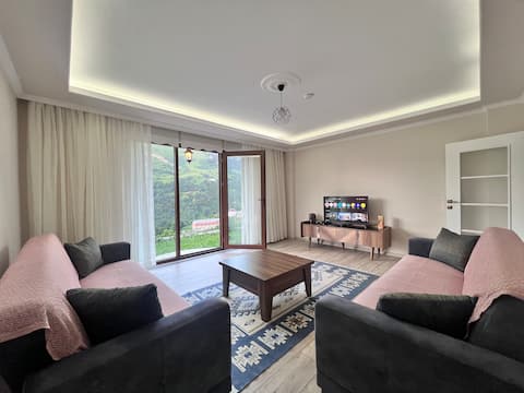 Successful Airbnb property: Villa Apartment with a Perfect View Lifora House in Trabzon