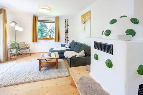 Top performing Airbnb: Peaceful relaxation with mountain views at 1140 m in Sankt Georgen Am Kreischberg