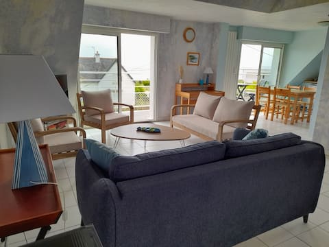 Popular Airbnb listing: Nevez beaches sea view apartment in Névez