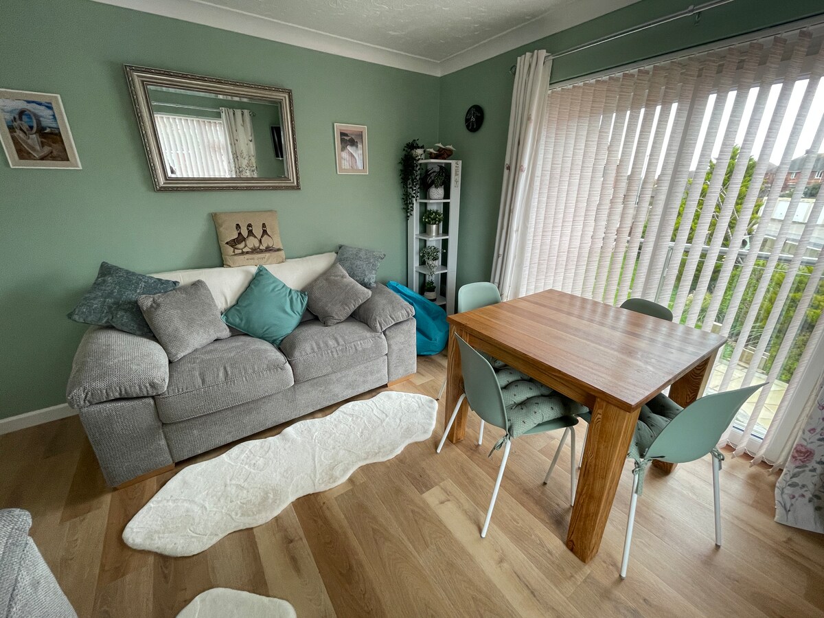Top performing Airbnb: Annies Annex in Weymouth