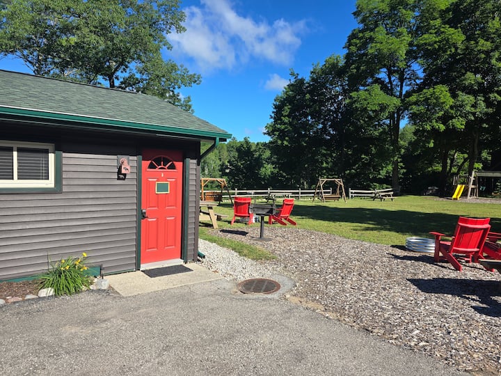 Cabin #2- Sleeping Bear Resort - Honor, MI