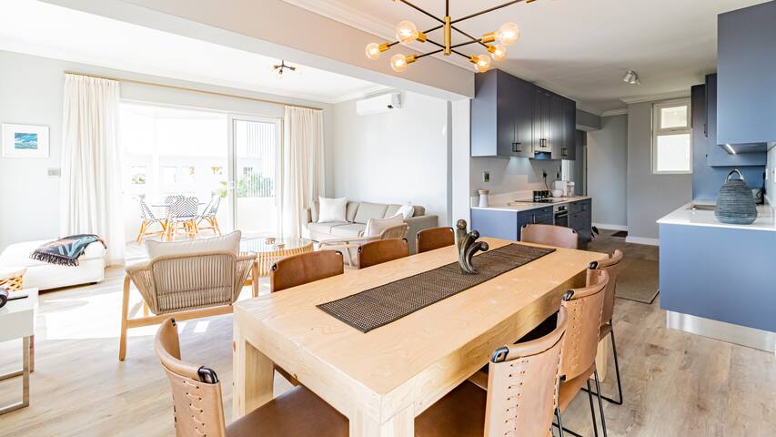 3 bed luxury townhouse with sea & harbour views gallery image 3