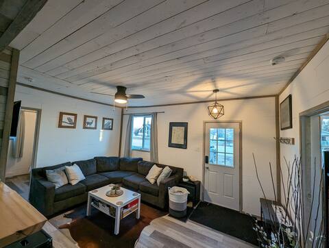 Cozy cabin in WPG beach!