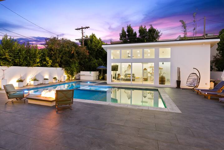 Luxury House with pool in Los Angeles /Hollywood gallery image 3