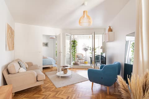 *Cosy and refurbished, 5 min from Paris + Parking*
