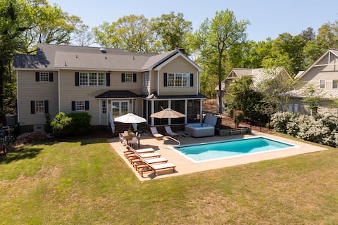 Waterfront With Dock-Bring Your Boat-Pool-Hot Tub!