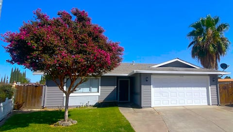 Manteca 4br spacious home