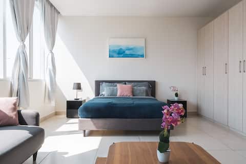 Top Airbnb: New suite for 3 with a gym, swimming pool, cinema, games, and 19 in Lomas De Sotelo