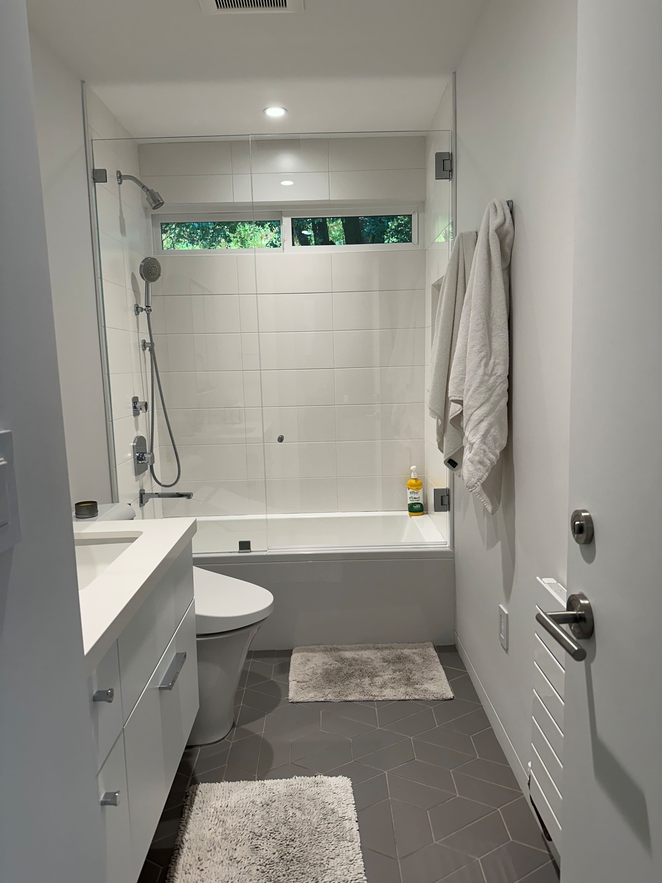 Modern Mill Valley Home with Hot Tub & Fire Pit - Photo 15