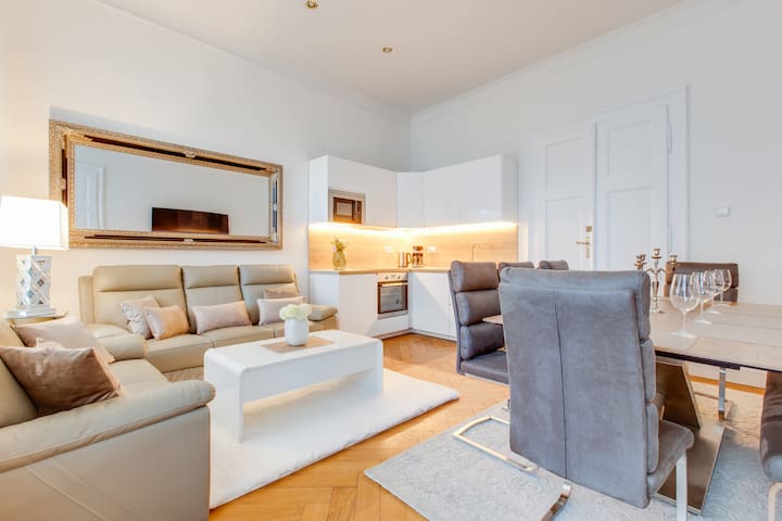 Wenceslas Square Royal Residence Apartments