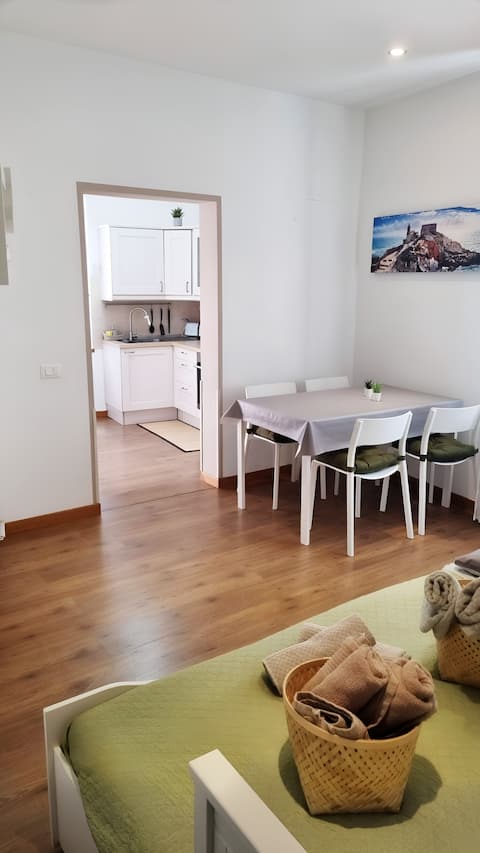 Proprietà Airbnb di successo: Cozy ground floor house. Wifi, A/C a La Spezia