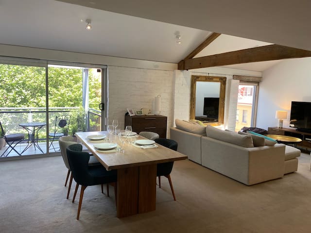 Boxwood IXL Lux – Hobart Waterfront