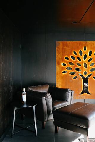 Boxwood V01 – 6BR Luxury w/ Spa + Cinema gallery image 3