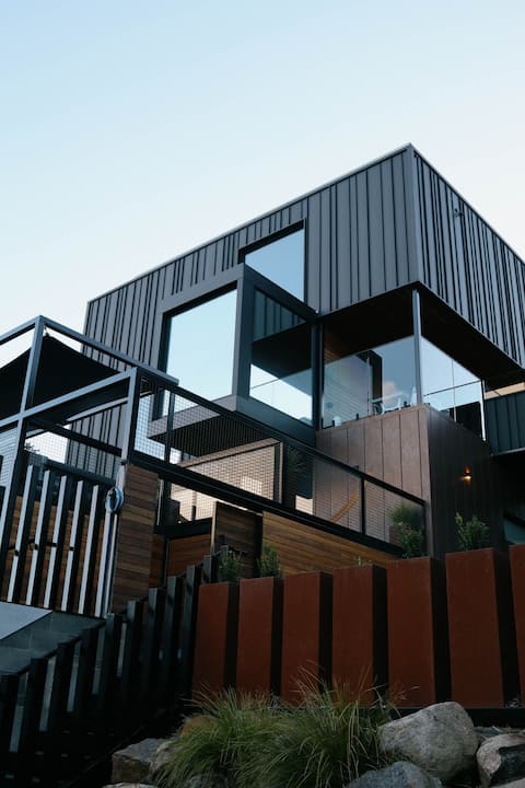 Boxwood V01 – 6BR Luxury w/ Spa + Cinema