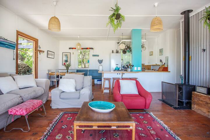 Scarborough Beach Bungalow gallery image 2