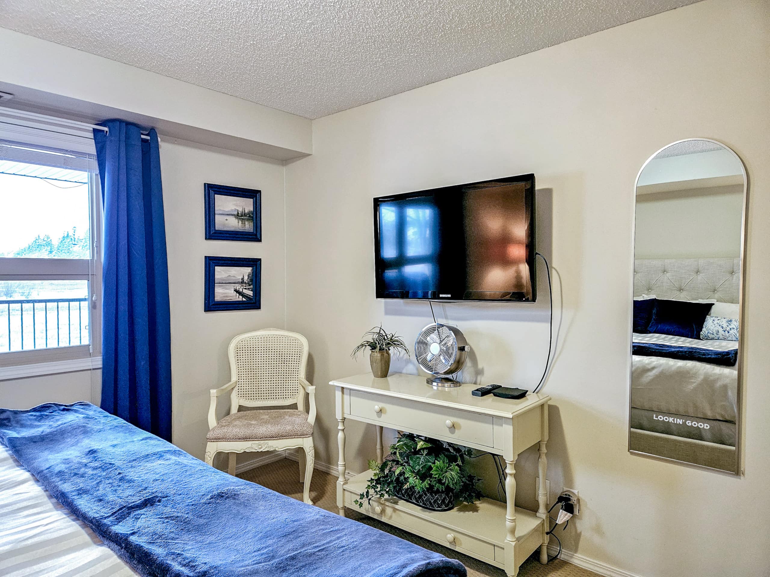 2 BDRM plus den | Near Lake | Beach 2mins away - Photo 19