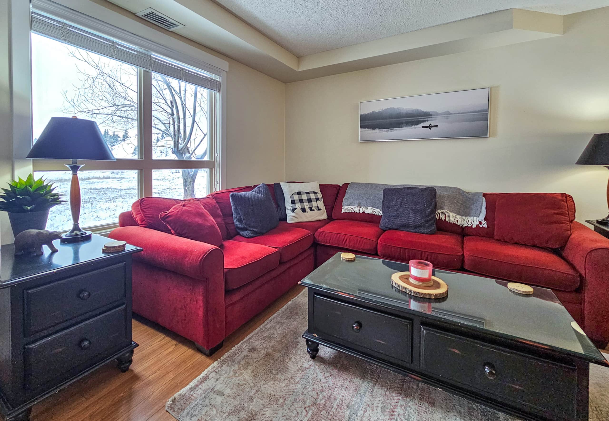 2 BDRM plus den | Near Lake | Beach 2mins away - Photo 26