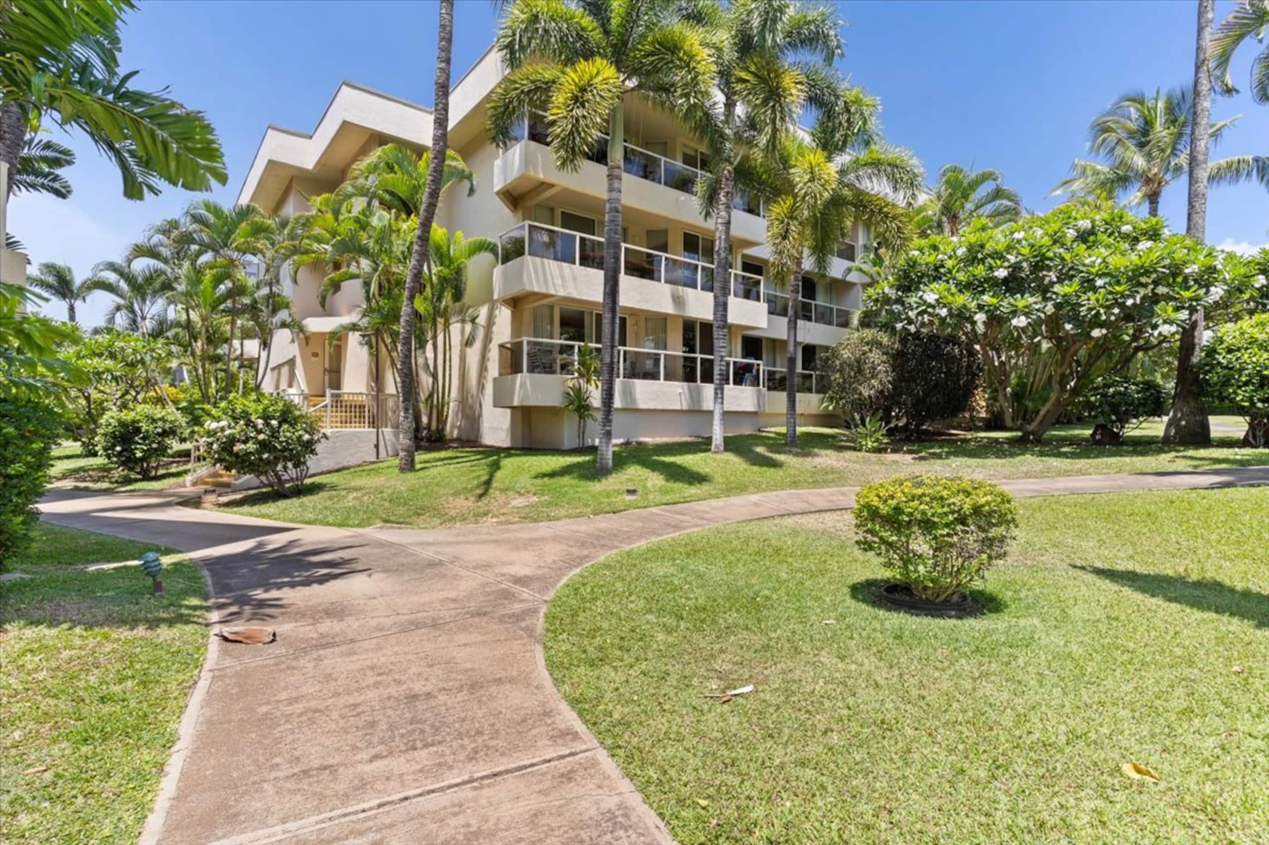Charming Studio with Garden Views – Walk to Beach - Image 13