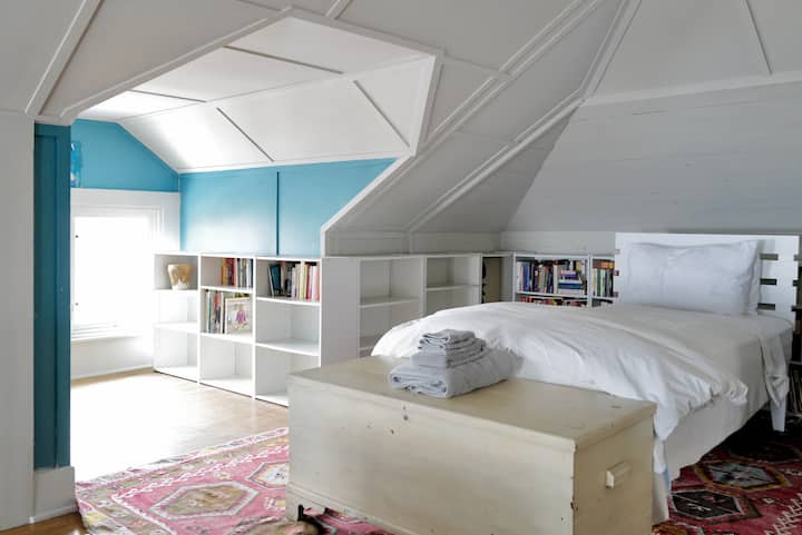 3rd floor Bedroom 4 suite offers two twin XL beds, a private full bathroom and a walk-in closet.