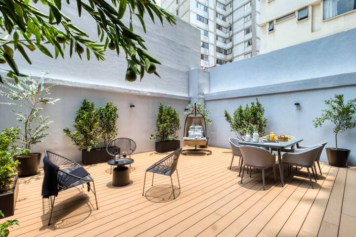 Design Apt w/Big Patio | Rooftop w/Grill+Full Gym gallery image 2