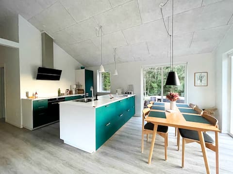 Enjoy our cottage surrounded by forest and luxury