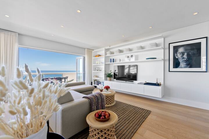 Stay in Spectacular Bantry Bay! gallery image 2