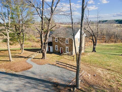 The Spring House, Farm Stay