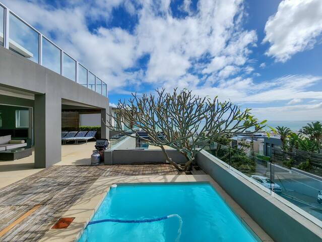 Sublime Seascapes gallery image 2