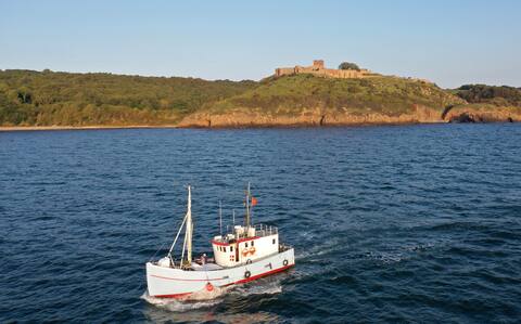 Charming boat experience