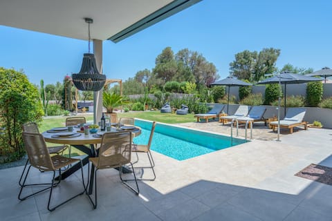 Modern Villa with Terrace View, Private Pool & BBQ
