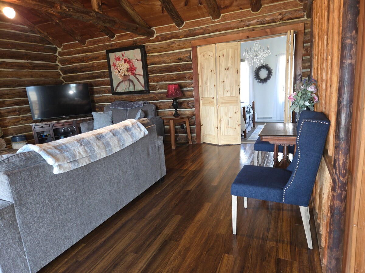Charming Country Cabin
