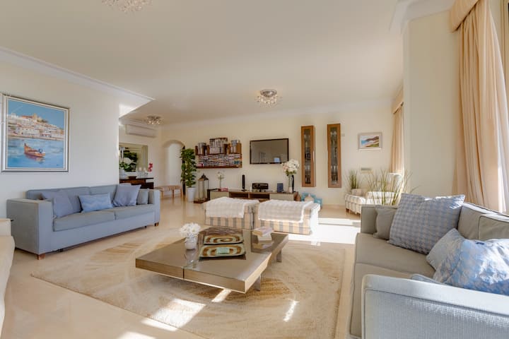 Luxury Burgau Penthouse