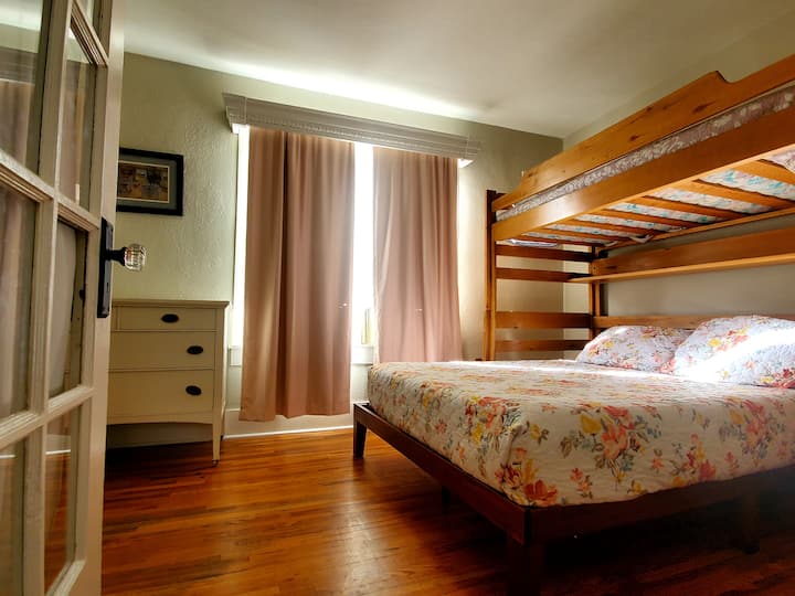 საძინებელი 1