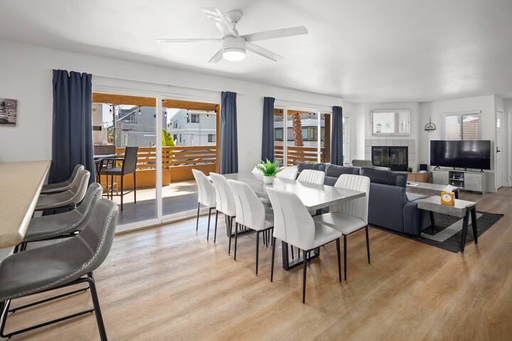 7 Bedroom Water View Home – North Mission Beach gallery image 4