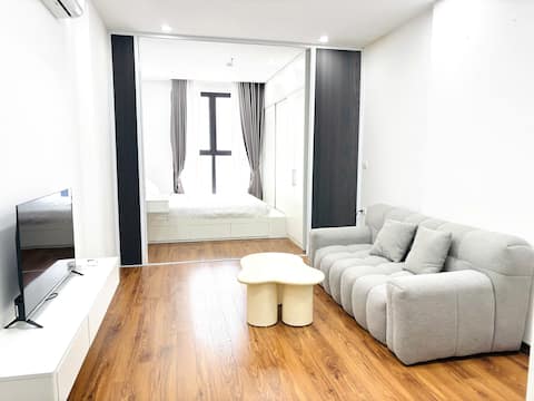 Serviced 1br Apt Bac Ninh high floor self check in