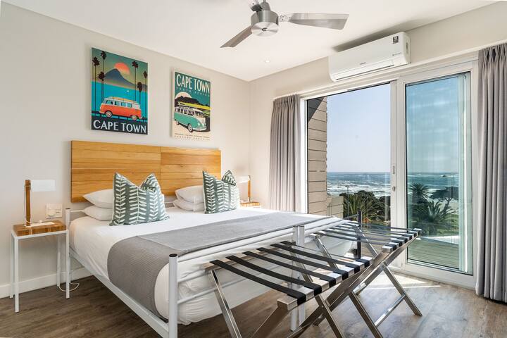 2 Bedroom Sea View-Beach Views apartment gallery image 2