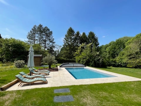 King farmhouse with pool, park, games, river